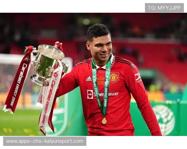 曼联双核低迷引爆球迷怒火！卡塞米罗与马奎尔续约悬顶